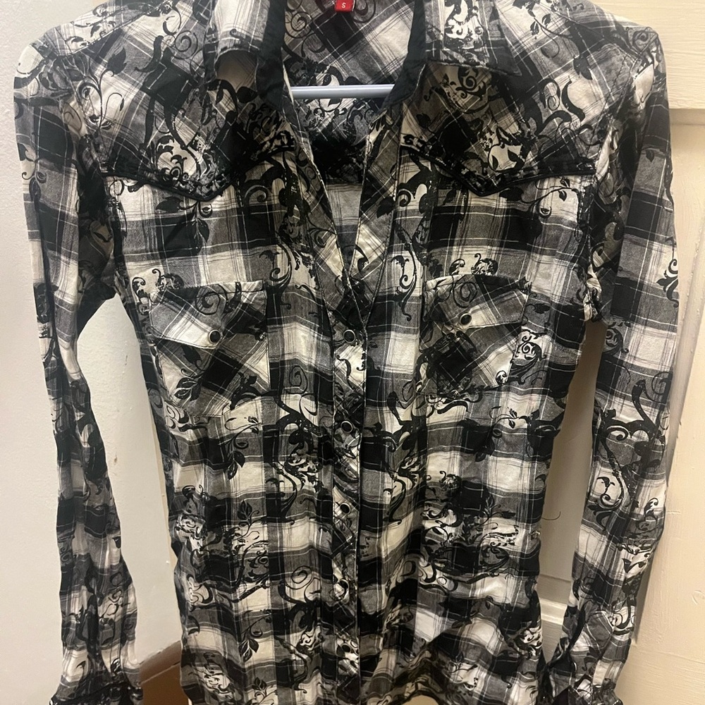 Panhandle Slim Black and White Plaid V-neck Snap Shirt with pattern